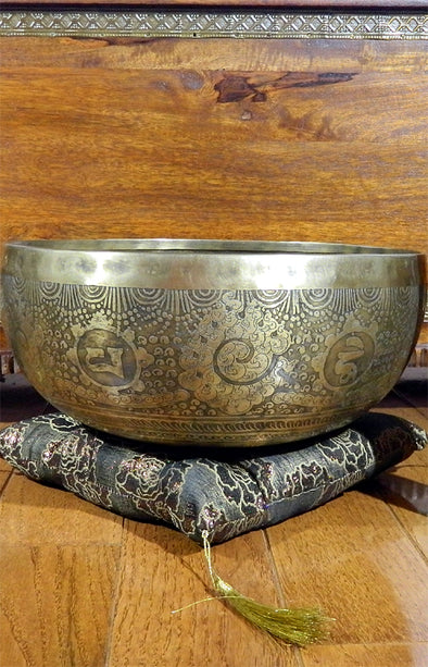 Tibetan Hand Hammered Multi Metal Singing Bowl L5